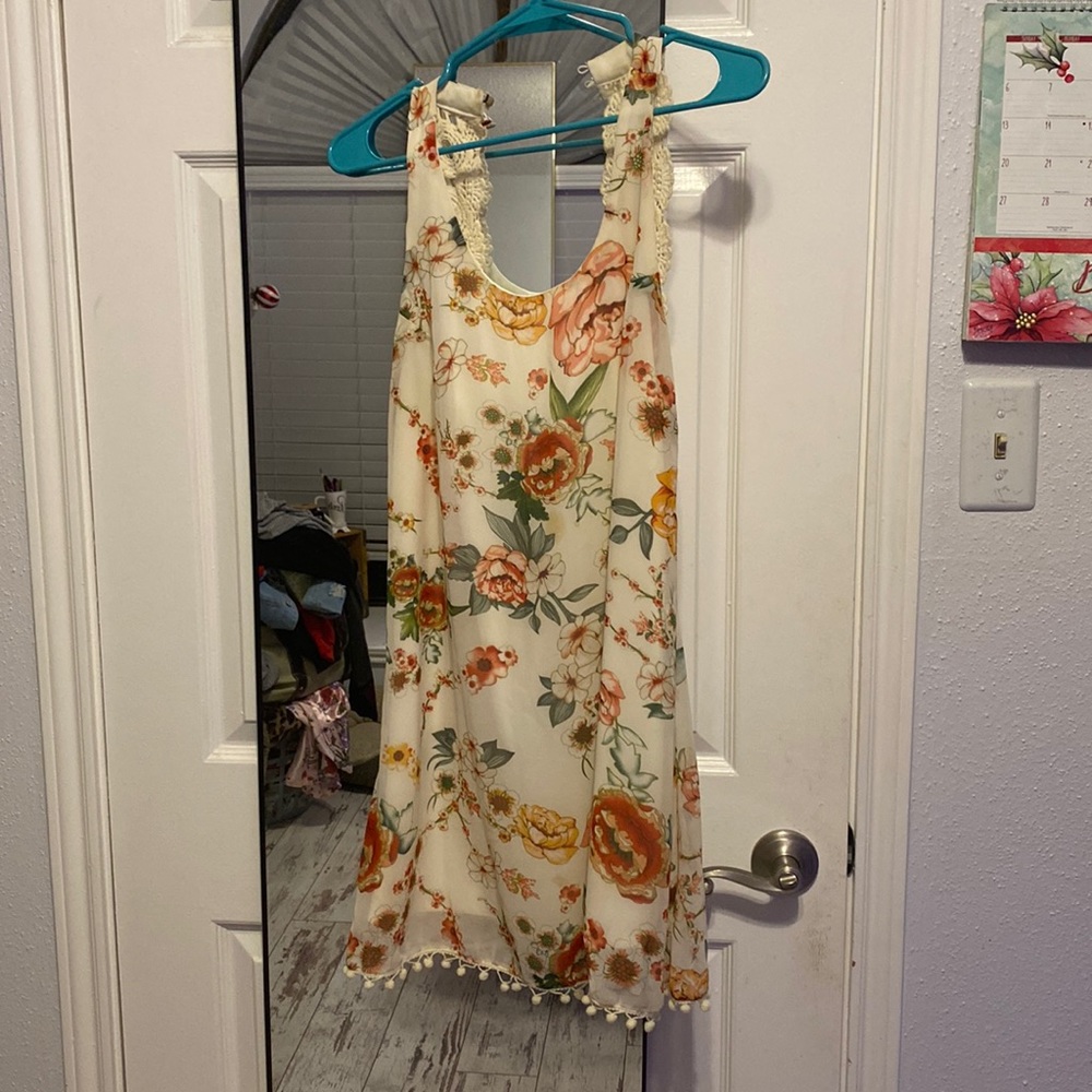 White floral backless dress. Size Small